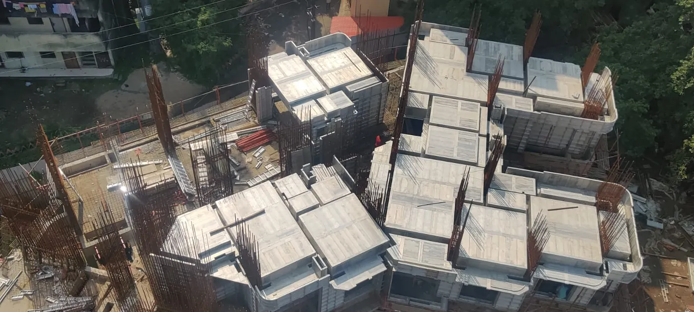 Aluminium formwork slab deck over multiple units